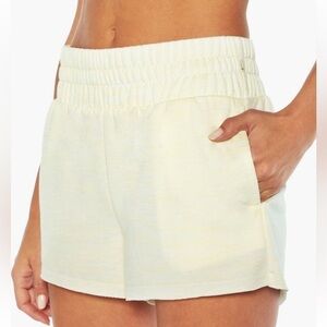 MARIKA Mila Shorts Heather Wax Yellow
Size: Large NWT
